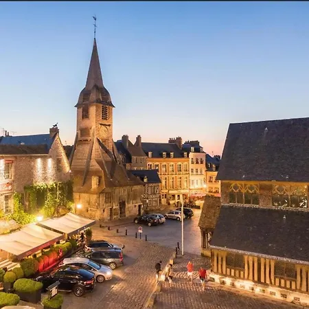 Apartamento La Canopée D'honfleur, Place Sainte-catherine *